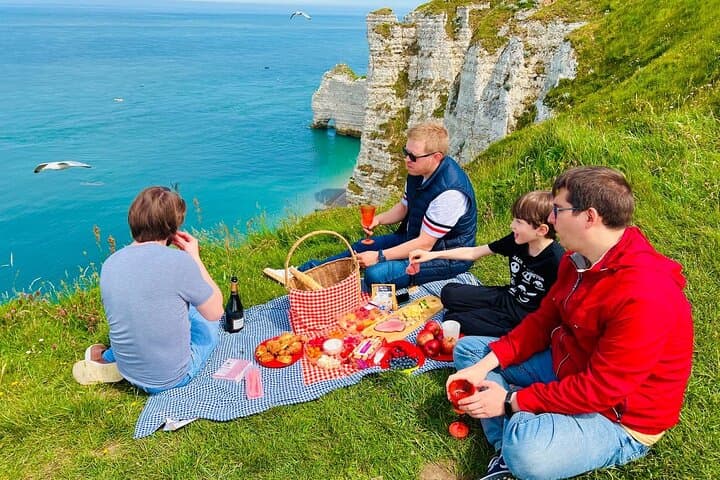 Étretat Cliffs and Monet’s Gardens Private Tour from Paris with Gourmet Picnic photo 2