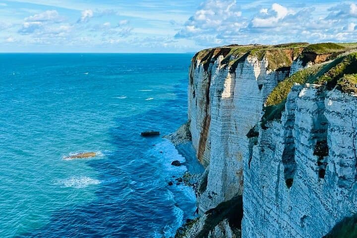 Étretat Cliffs and Monet’s Gardens Private Tour from Paris with Gourmet Picnic photo 5