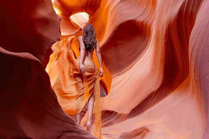 Private Photo Tour to Lower Antelope Canyon, Horseshoe Bend & Wahweap Overlook