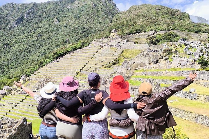 Private Photography Tour of Machu Picchu — Guided 3‑Hour Circuit 2/3 photo 4