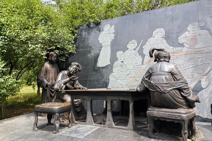 Xi'an Daming Palace Bike Tour: Family Tang Dynasty Ride Through History photo 3