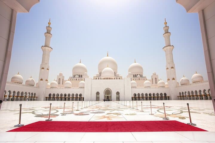Sheikh Zayed Grand Mosque Private Tour from Dubai — Half-Day Abu Dhabi Cultural Experience photo 3
