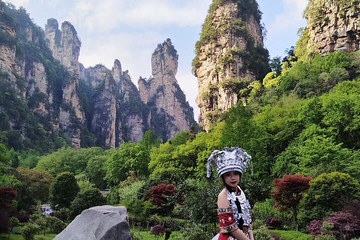 5-Day Avatar Mountains & Ancient Towns — Zhangjiajie Cableway, Glass Bridge & Tianmen photo 3