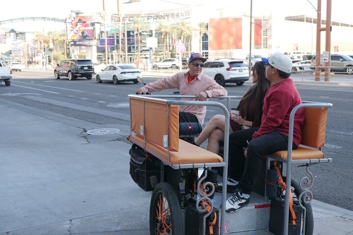 Explore Downtown Phoenix by Pedicab: Personalized Guided Tours photo 3