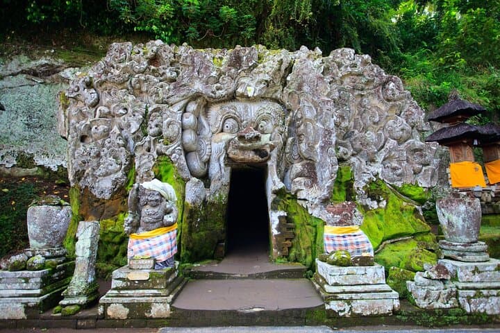 Elephant Cave & Hidden Waterfalls — Private All-Inclusive Day Tour in Bali photo 3