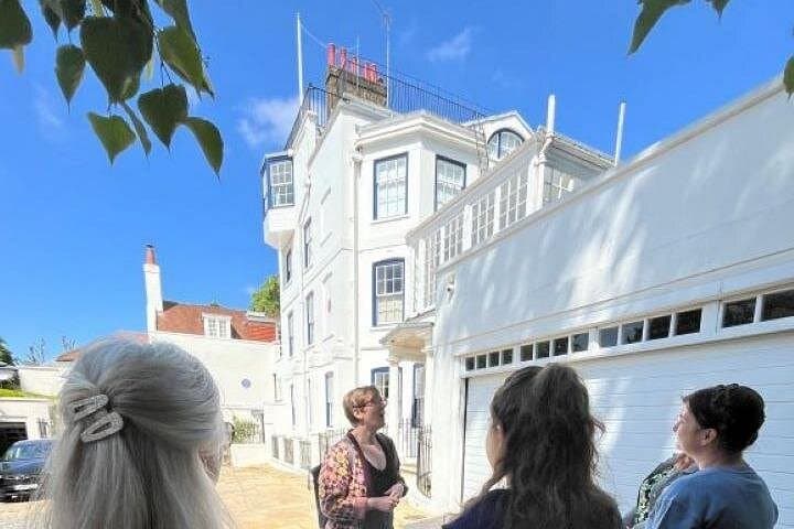 Historic Homes of Hampstead Village Guided Walking Tour photo 3