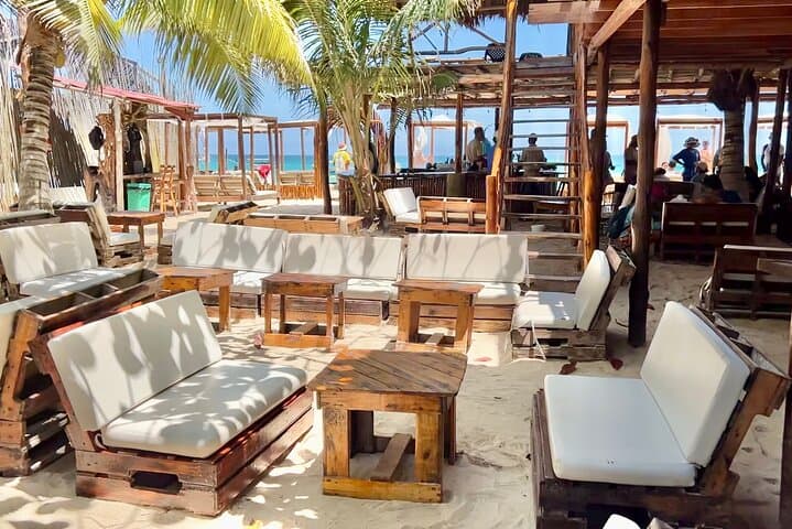 Full-Day Mambo Beach Club at Playa Blanca — Day Trip from Cartagena photo 4