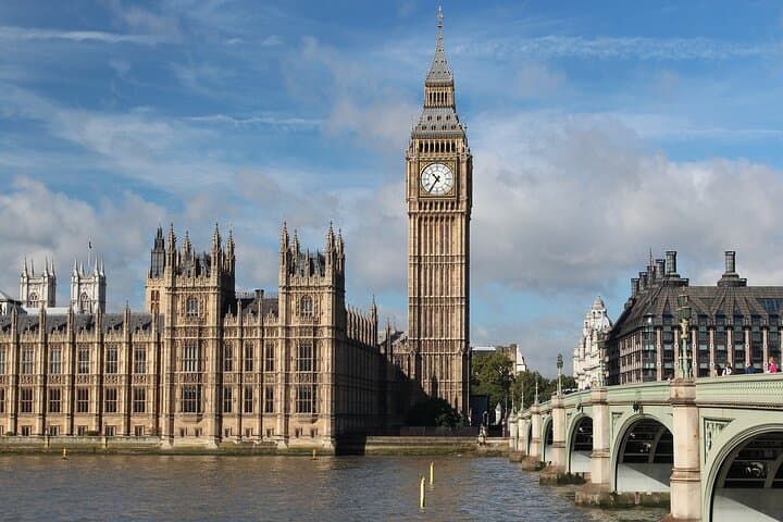 Heart of London Rickshaw Tour: Private 2-Hour Guided Pedicab Experience