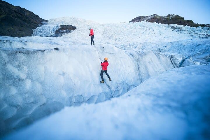 Custom Skaftafell Glacier Adventure: Guide’s Choice Full-Day Expedition photo 5