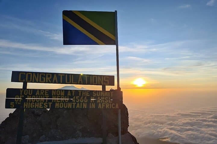 4-Day Mount Meru Hike — Scenic Kilimanjaro Acclimatization Trek