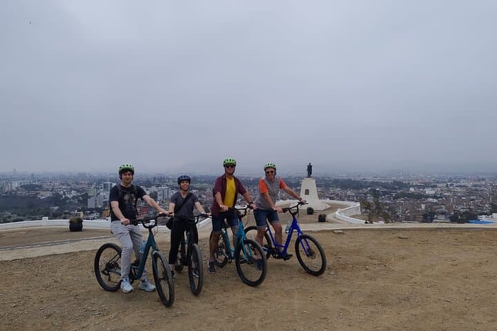 Coastal Bike Tour of Miraflores, Barranco & Morro Solar — Lima's Scenic Ride