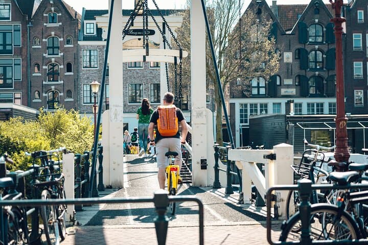 Amsterdam Small Group Bike Tour: 2-Hour Canal Belt Cycling Experience photo 5