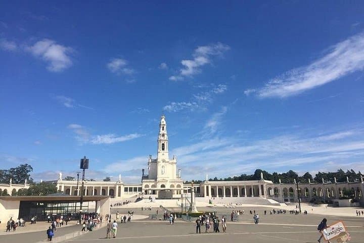Fátima, Coimbra & Aveiro Day Tour from Lisbon or Porto — Sanctuary, University & Canals photo 1