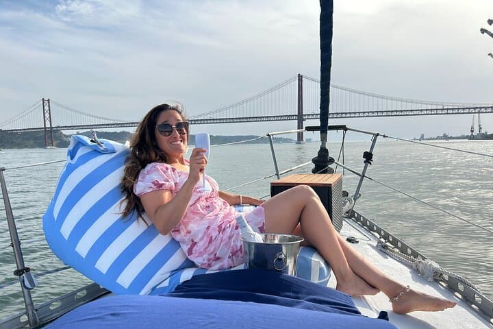 Sunset Sailing on the Tagus: Private 2–3 Hour Cruise from Lisbon photo 4