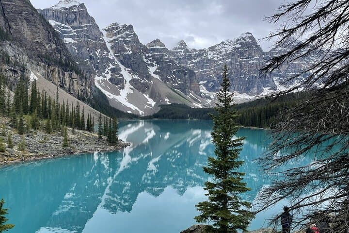 Three-Day Banff, Lake Louise & Johnston Canyon Voyage — Guided Car Tour from Calgary