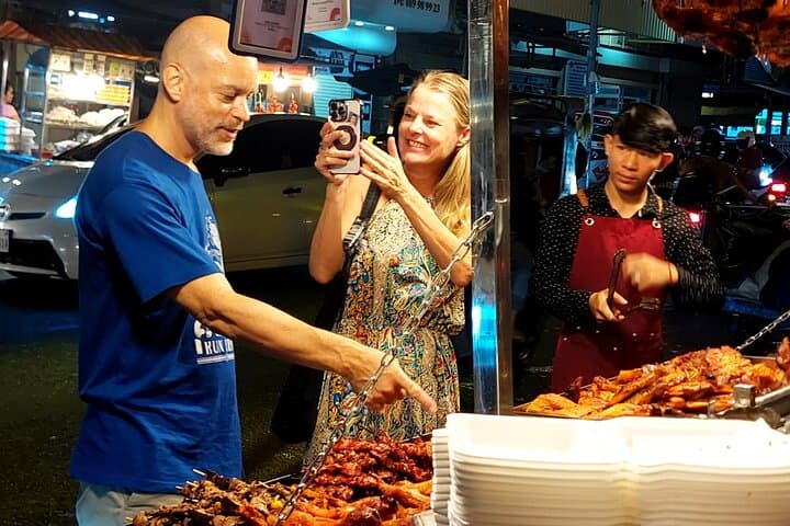 Phnom Penh Night Food Tour by Tuk Tuk — 20 Tastings & Drinks photo 2