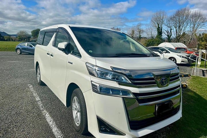 Queenstown to Wanaka Private Transfer — Fast, Scenic Airport Rides