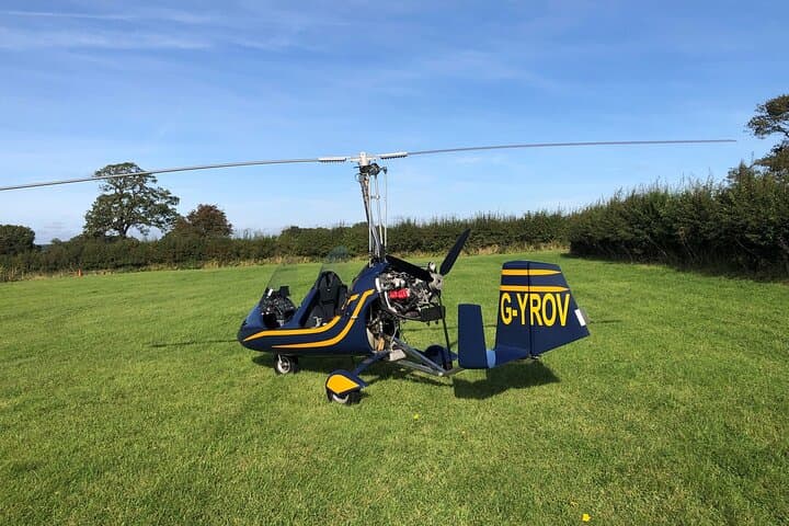 Gyrocopter Coastline Flight: Brighton to Beachy Head in One Hour photo 2