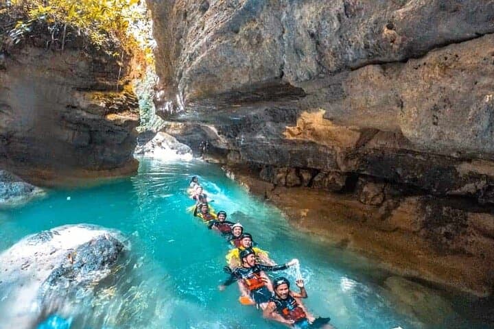 Oslob Whale Shark Watching, Tumalog & Kawasan Falls: Private Full-Day Adventure photo 6