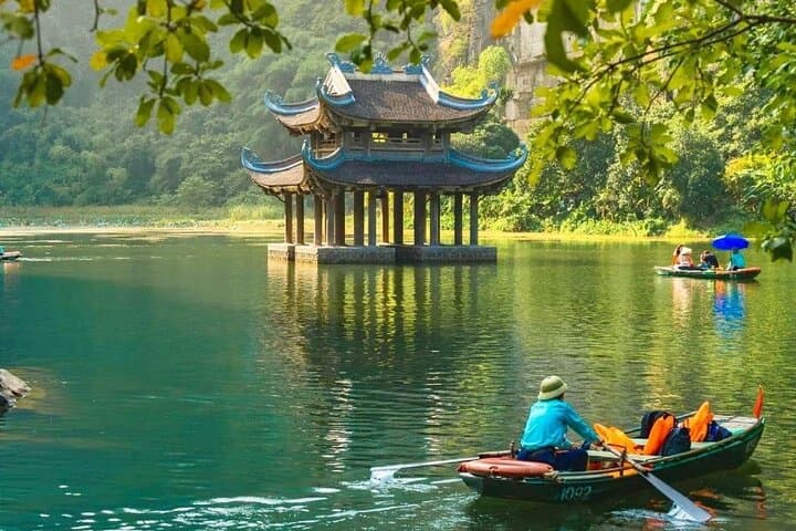 Ninh Binh Day Trip from Hanoi: Trang An Boat, Hoa Lu & Mua Cave Viewpoint