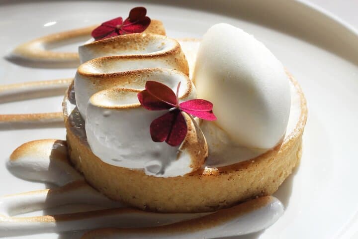 Eiffel Tower Madame Brasserie Late Lunch — First-Floor Dining with Seine Views photo 2