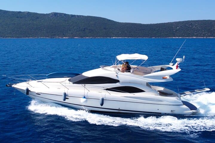 Bodrum Private Sunset Yacht Cruise with Dinner and Swim at Akvaryum Bay