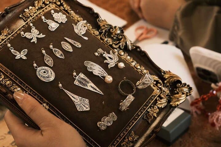 London Filigree Jewellery Workshop: Make Your Own Silver Filigree Piece photo 4