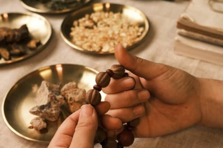 London Incense Making Workshop: Hands-On Class to Craft Personalized Incense photo 4