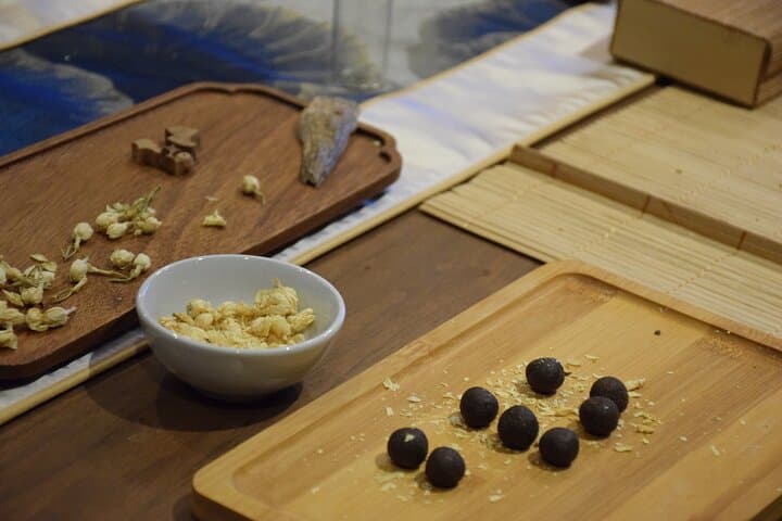 London Incense Making Workshop: Hands-On Class to Craft Personalized Incense photo 6
