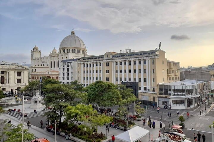 San Salvador Walking Tour: Top Sights and Local Secrets photo 4