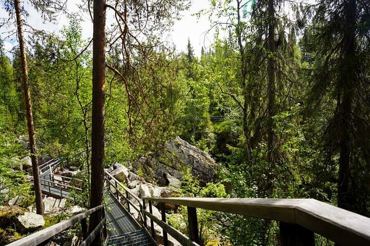 Auttikongas Wilderness Hike from Rovaniemi — Waterfall Trails in Lapland photo 5