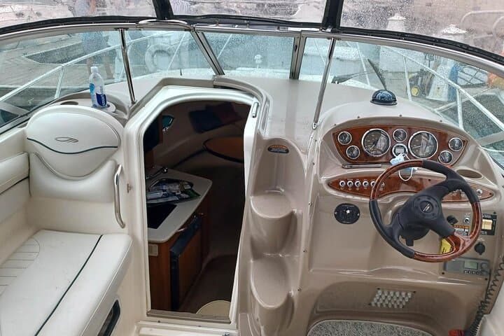 Exploring Chicago from Water: Private Boat Tours on the Chicago River and Lake Michigan photo 4