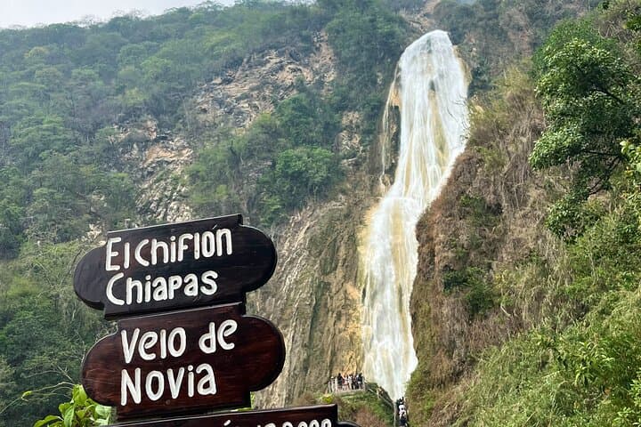 El Chiflón Waterfalls and Lagunas de Montebello Day Trip from San Cristóbal