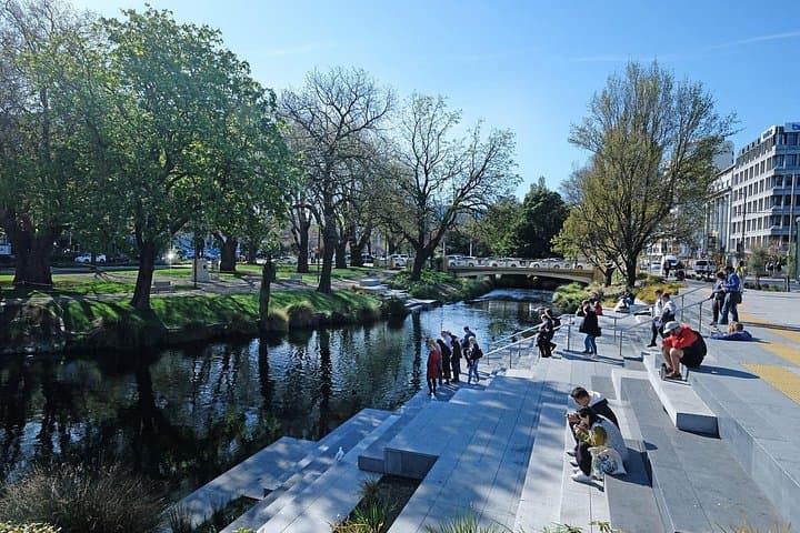 Half-Day Christchurch Highlights: Botanic Gardens, Avon River Punting & Gondola photo 1