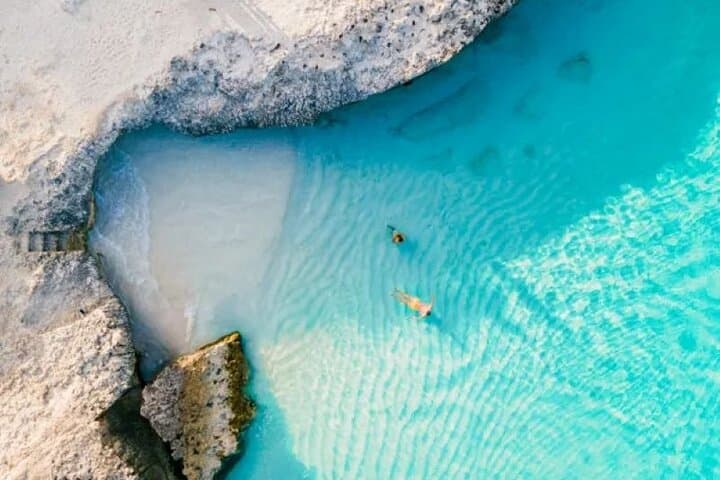 Private Jeep Excursion in Aruba: Custom 4x4 Tours to Arikok, Beaches & Natural Pools photo 3