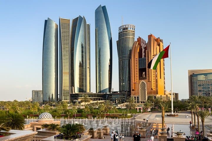 Full-Day Abu Dhabi City Shared Tour: Sheikh Zayed Grand Mosque, Corniche & Heritage Village photo 6
