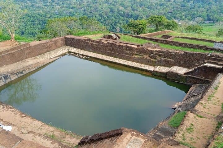 Sigiriya Lion Rock & Dambulla Cave Temple Day Tour: Climb, Caves & Cultural Highlights photo 5