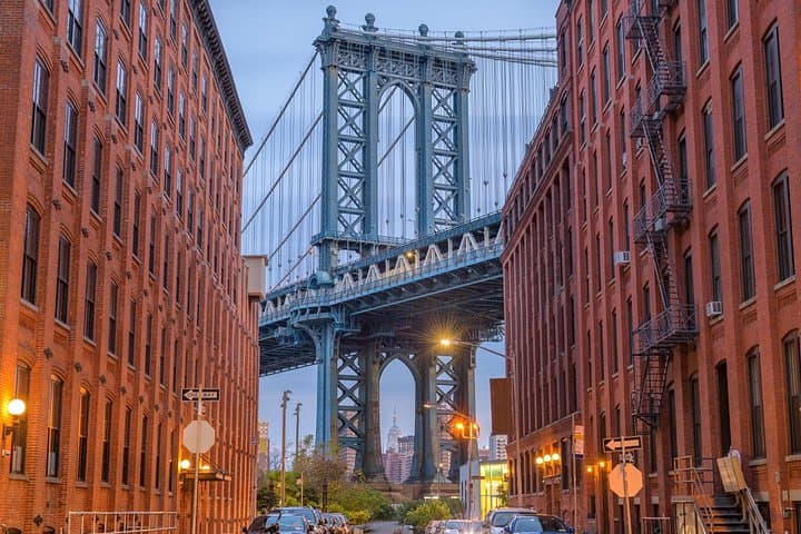 Brooklyn Bridge & DUMBO: Self-Guided Walking Tour of History and Sights photo 5