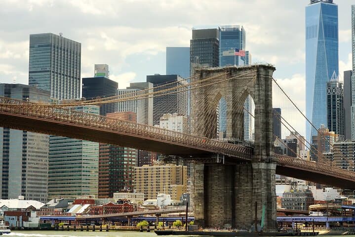 Brooklyn Bridge & DUMBO: Self-Guided Walking Tour of History and Sights photo 6