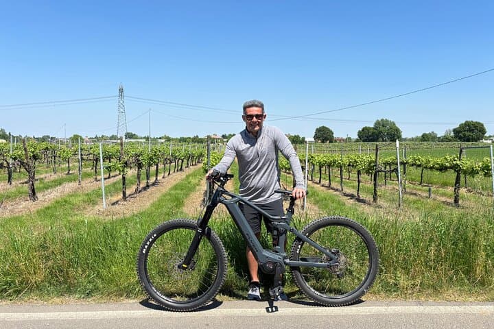 E‑Bike Food Tour: Parmigiano Reggiano, Balsamic & Lambrusco from Reggio Emilia photo 6
