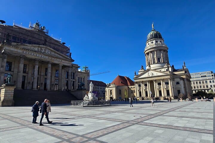 insider-berlin-vip-private-bus-tour-chauffeur-guide photo 3