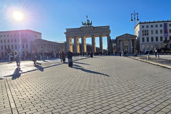 insider-berlin-vip-private-bus-tour-chauffeur-guide photo 4