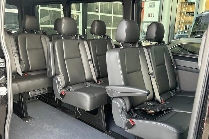 insider-berlin-vip-private-bus-tour-chauffeur-guide