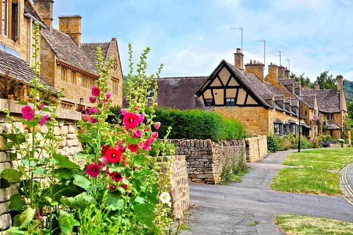 Private Cotswolds Day Trip from London — Bibury, Bourton & Chipping Campden photo 2