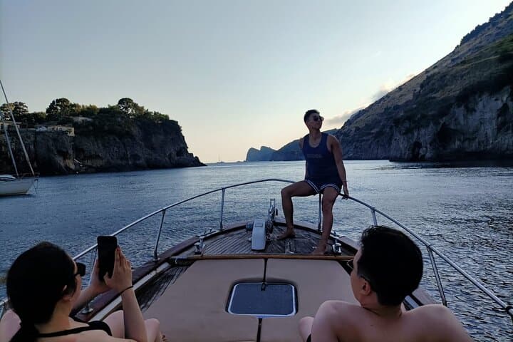 Coast-to-Coast: Private Positano to Amalfi Boat Tour Along the Sorrentine Peninsula photo 5