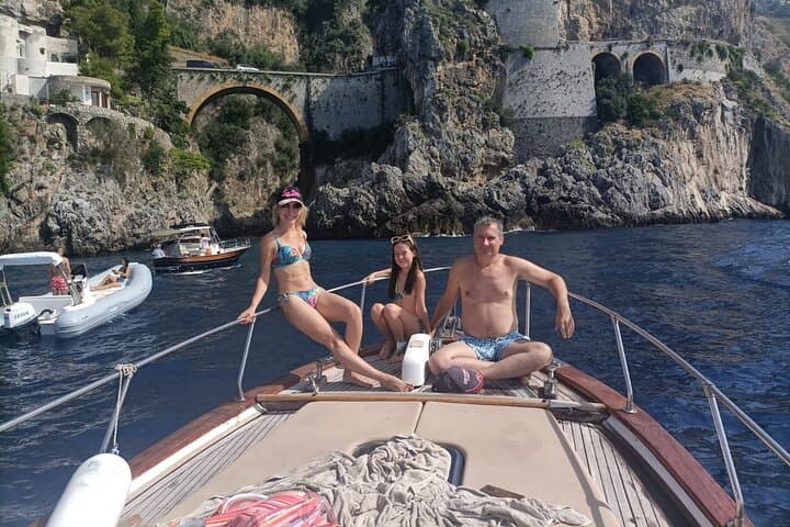 Coast-to-Coast: Private Positano to Amalfi Boat Tour Along the Sorrentine Peninsula photo 6