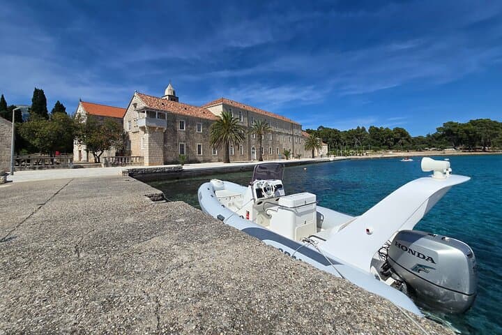 Korčula Private Boat Tour: Snorkel Shipwrecks, Blue Lagoon & Badija Island