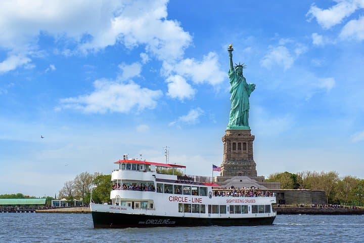 Statue of Liberty Super Express Cruise — 50-Minute NYC Harbor Sightseeing photo 1