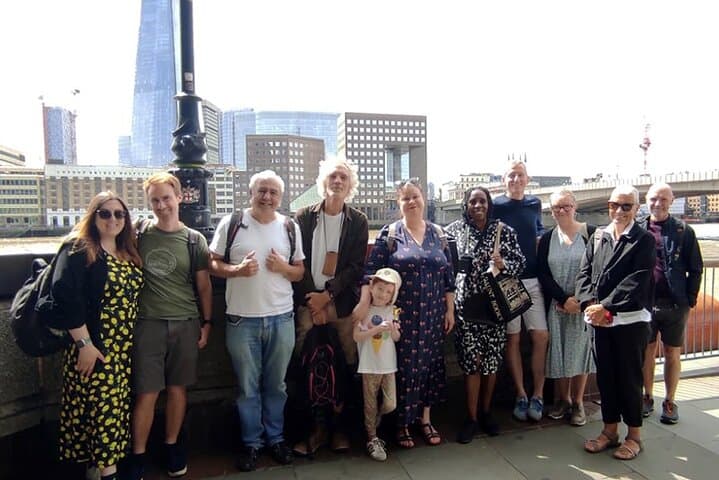 Mysterious Black Tudors: Thames Riverside Walk in London photo 2