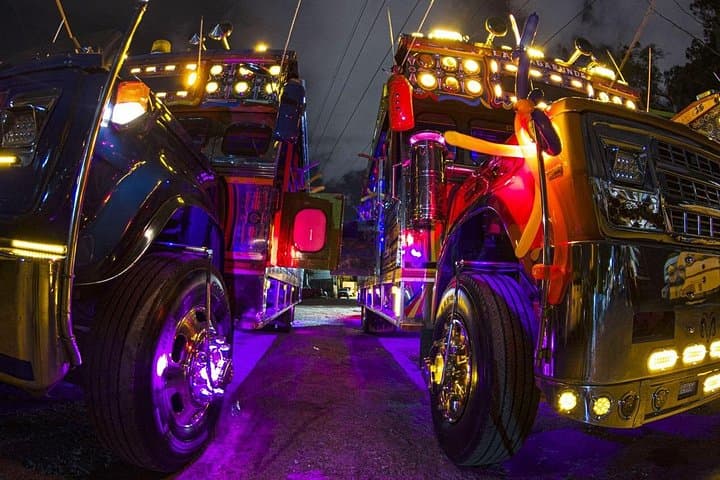 Medellín Chiva Rumbera Night Tour — Music, Food Tasting & Open Bar photo 2